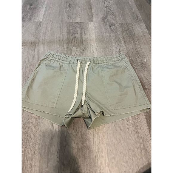 Vuori Pants - VUORI Vintage Ripstop Short -EUCALYPTUS- Size XS